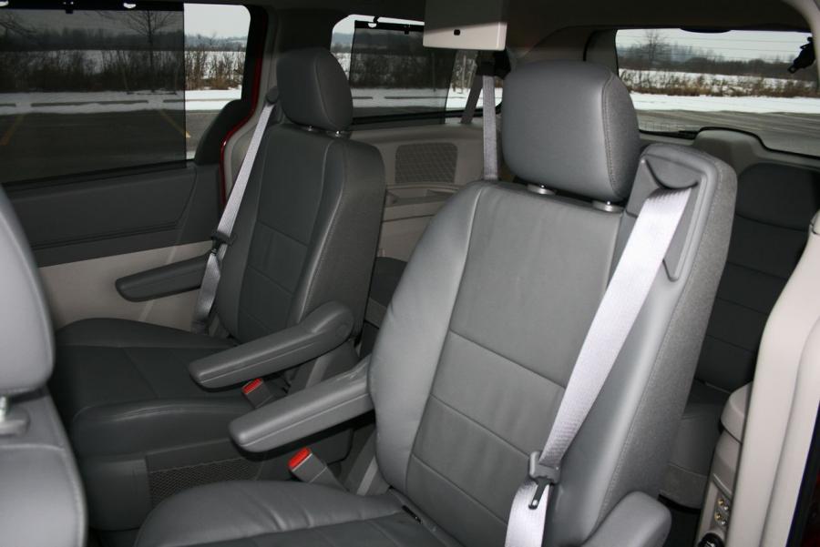  Dodge Grand Caravan SXT 2008 года  (фото 20 из 67)